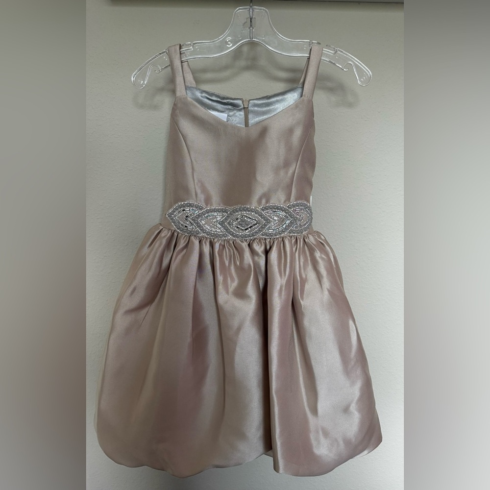 Gorgeous Gold/Taupe dress w/pearl & rhinestone belt.Size 7.  NWT